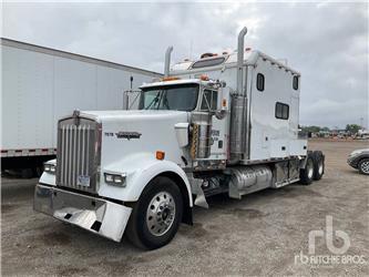 Kenworth W900