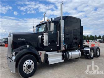 Kenworth W900