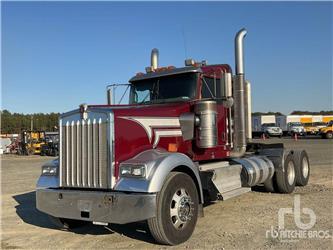 Kenworth W900