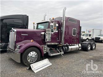 Kenworth W900