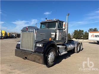 Kenworth W900