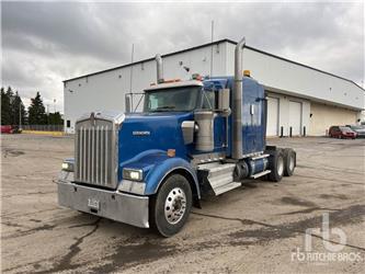 Kenworth W900