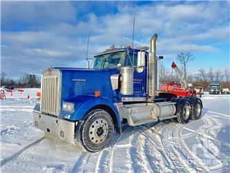 Kenworth W900