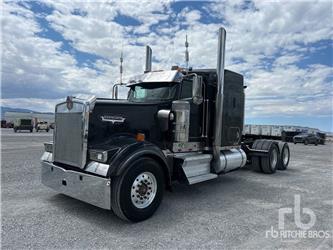 Kenworth W900L