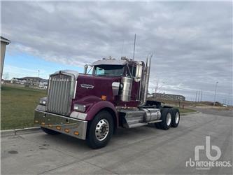 Kenworth W900L