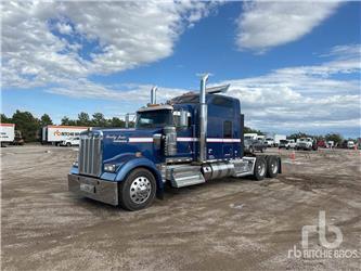 Kenworth W900L