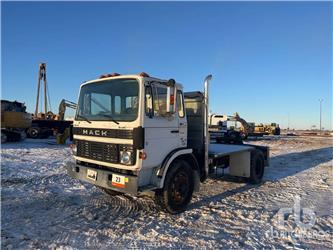 Mack MS200P