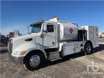 Peterbilt 335