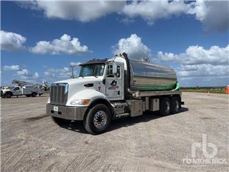 Peterbilt 348