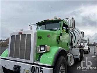 Peterbilt 365