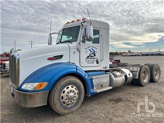 Peterbilt 384