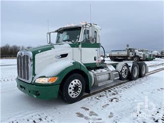 Peterbilt 384