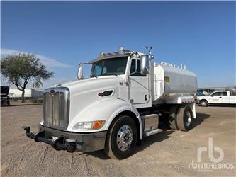 Peterbilt 384