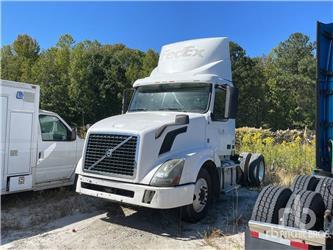 Volvo VNL300