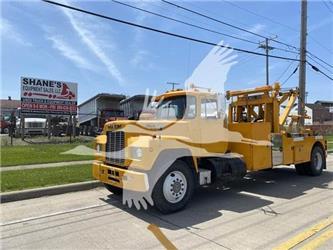 Mack R688T