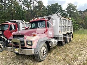 Mack RD688S