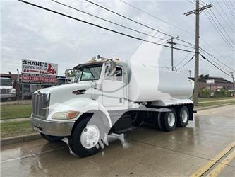 Peterbilt 335