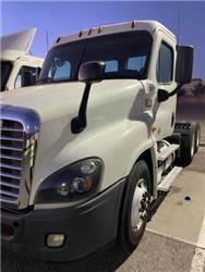 Freightliner X12564ST