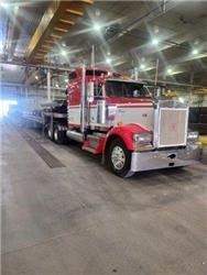 Kenworth W900