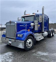 Kenworth W900