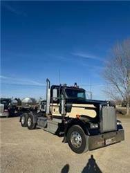 Kenworth W900