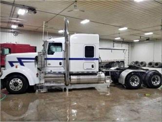 Kenworth W900