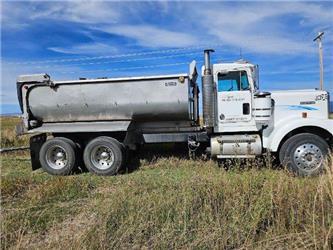 Kenworth W900