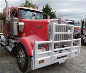 Kenworth W900