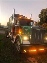 Kenworth W900B