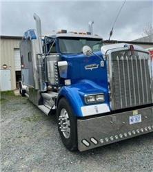 Kenworth W900L