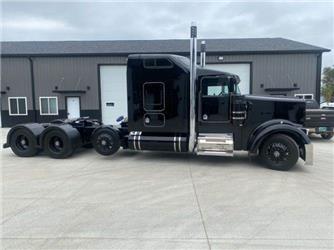 Kenworth W900L