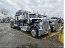 Kenworth W900L