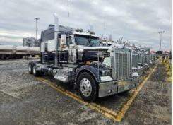 Kenworth W900L