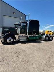 Kenworth W900L