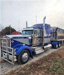 Kenworth W900L