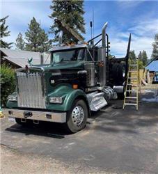 Kenworth W900L