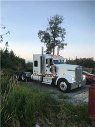 Kenworth W900L