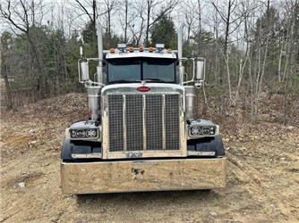 Peterbilt 379