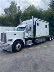 Peterbilt 389