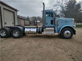 Peterbilt 389