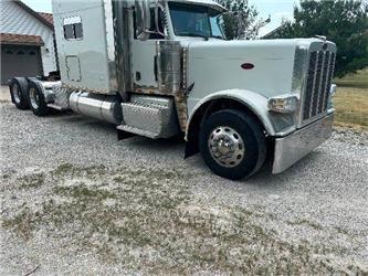 Peterbilt 389