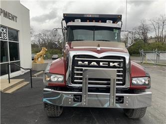 Mack GU713