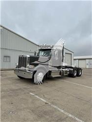 Peterbilt 589