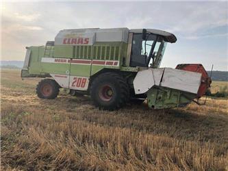 CLAAS Dominator 208