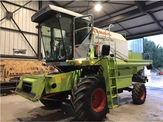 CLAAS Dominator 130