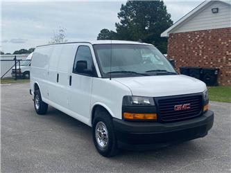 GMC Savana