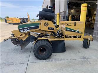 Vermeer SC252