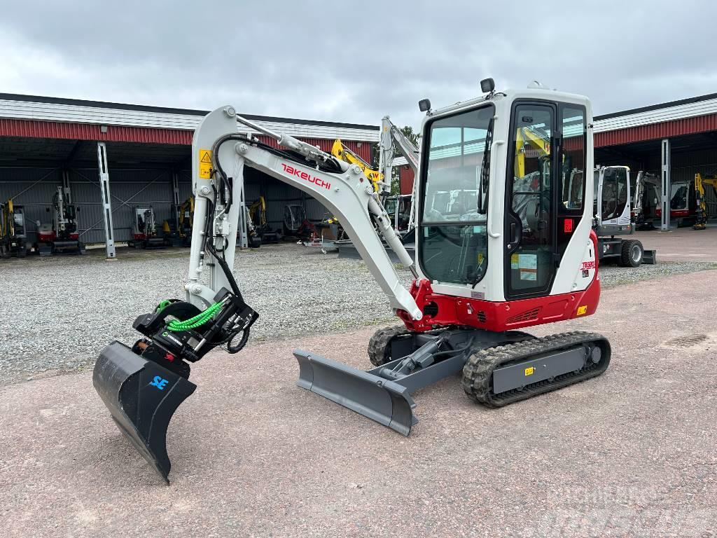 Takeuchi TB320 Miniexcavadoras