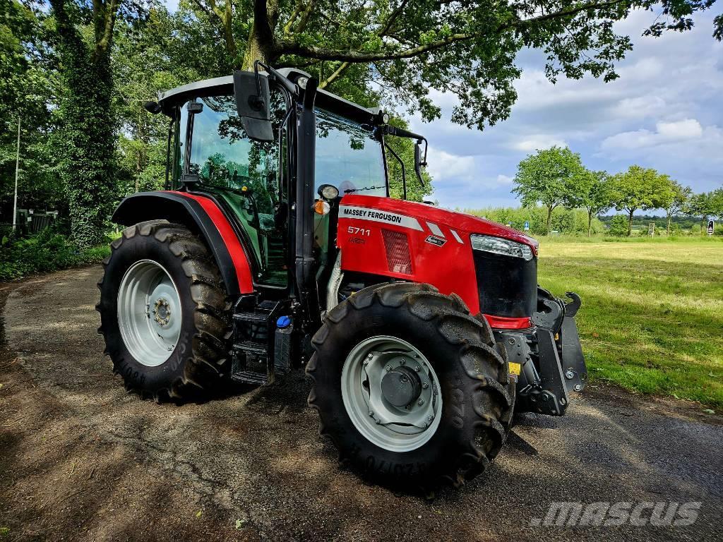 Massey Ferguson 5711 Tractores