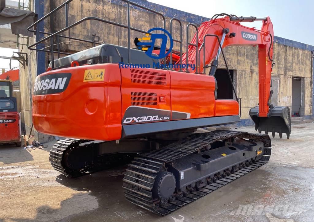 Doosan DX 300 Excavadoras sobre orugas